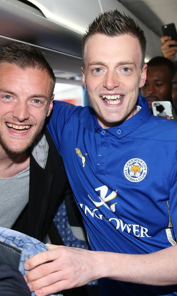 Jamie Vardy doppelgänger joins in on Leicester celebrations